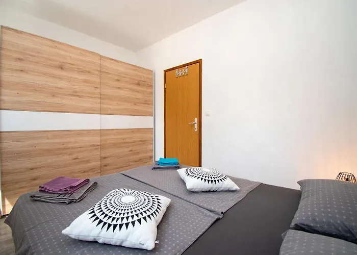 Damjan, Barbariga By Istrabook *